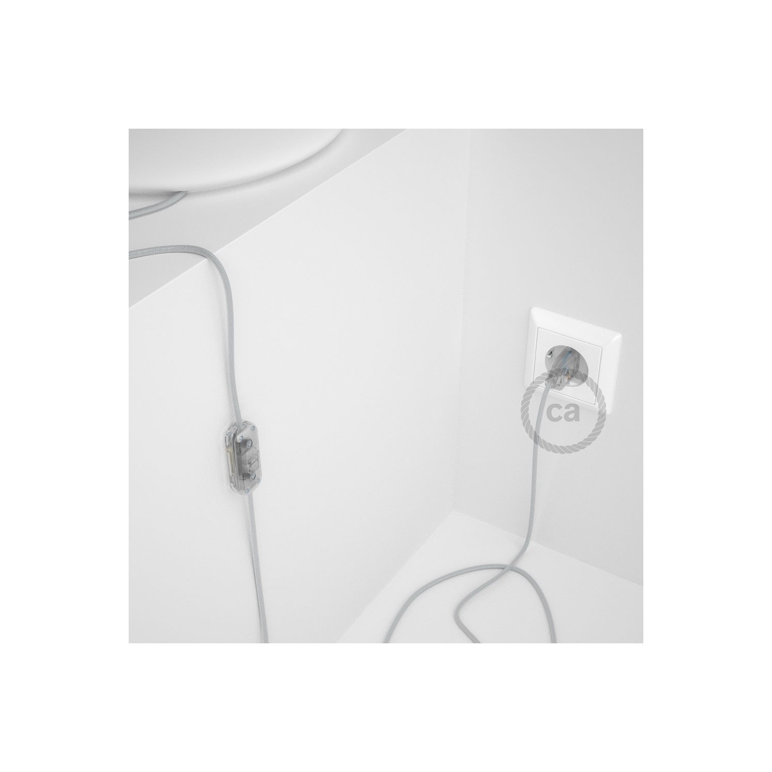 Napájací kábel pre stolnú lampu, RM02 Strieborný hodvábny 1,80 m. Vyberte si farbu zástrčky a vypínača.