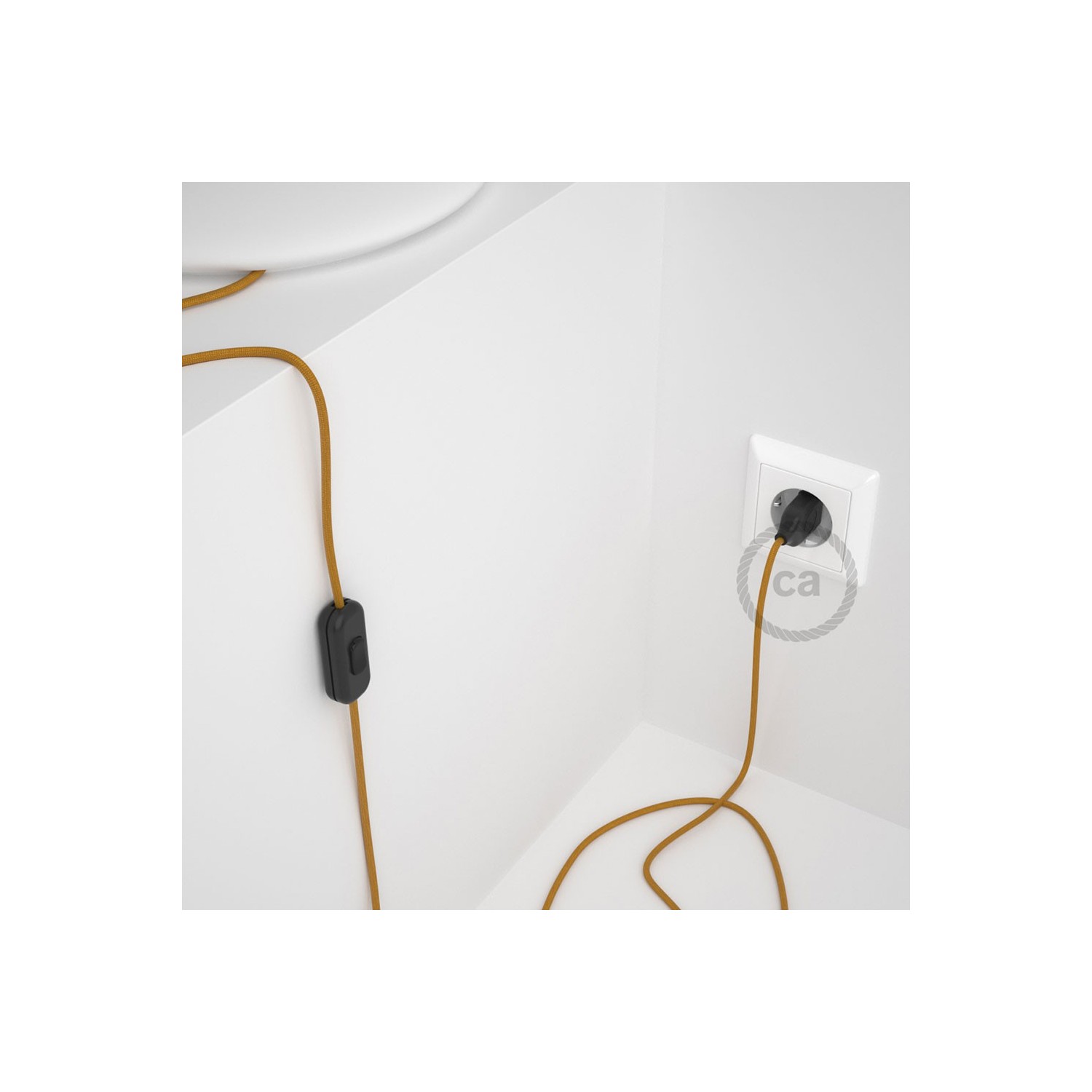 Napájací kábel pre stolnú lampu, RM05 Zlatý hodvábny 1,80 m. Vyberte si farbu zástrčky a vypínača.