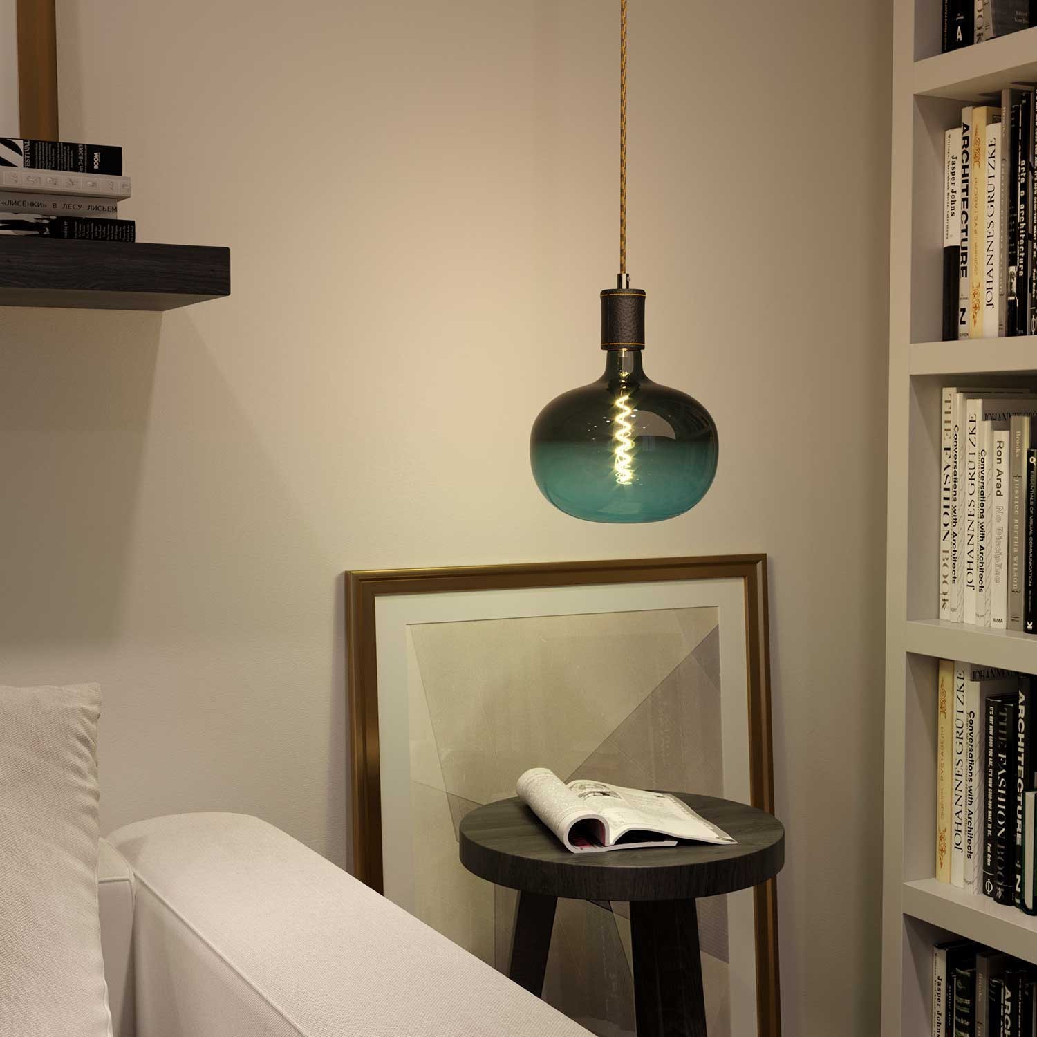 Závesná lampa s textilným káblom a koženými prvkami - Vyrobená v Taliansku