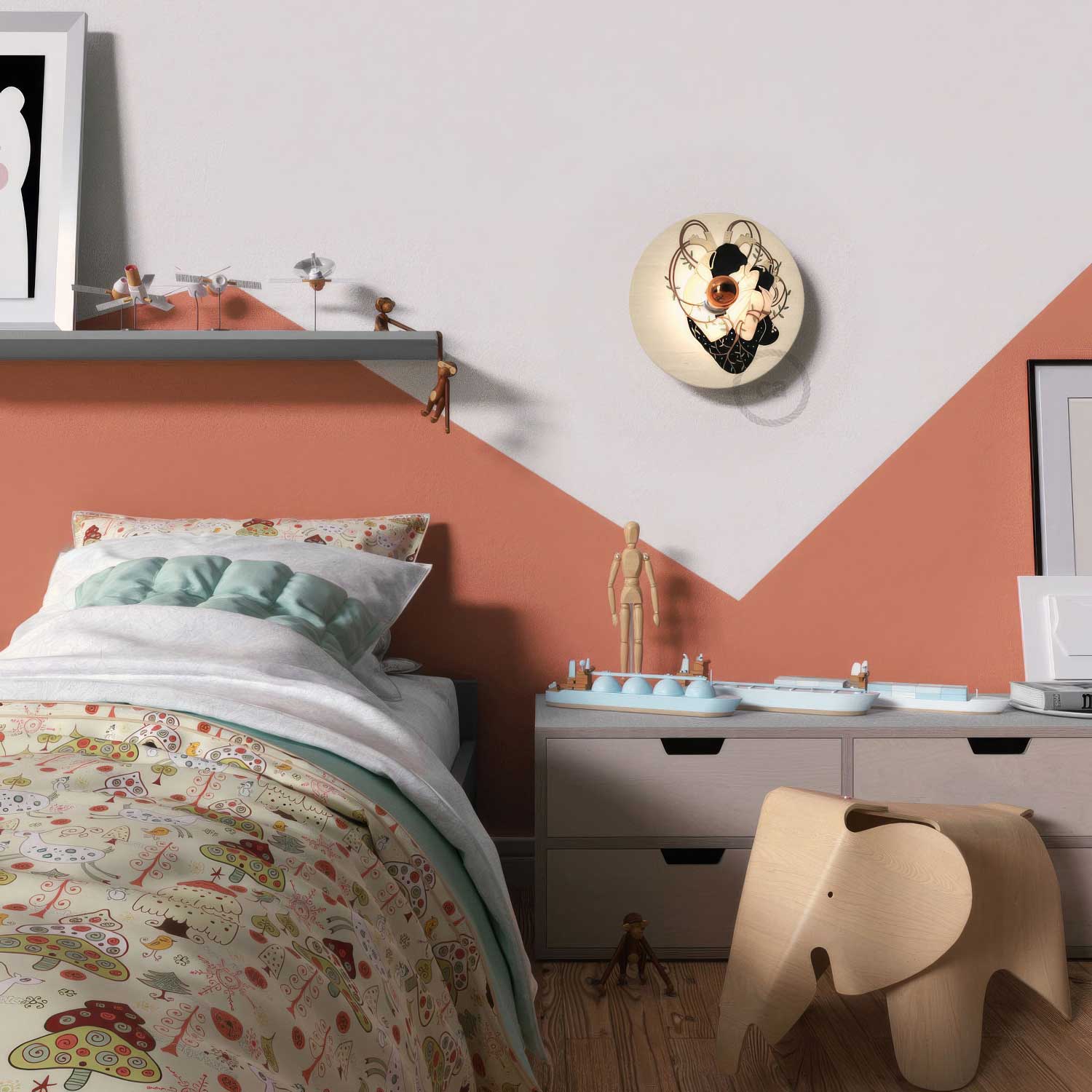 Fermaluce Romantic con paralume UFO in legno double-face illustrato da Carolina Zuniga