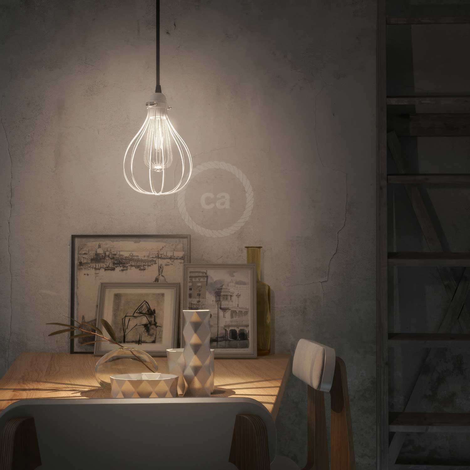 Lampada a sospensione completa di cavo tessile, paralume gabbia Drop e finiture in metallo - Bianco