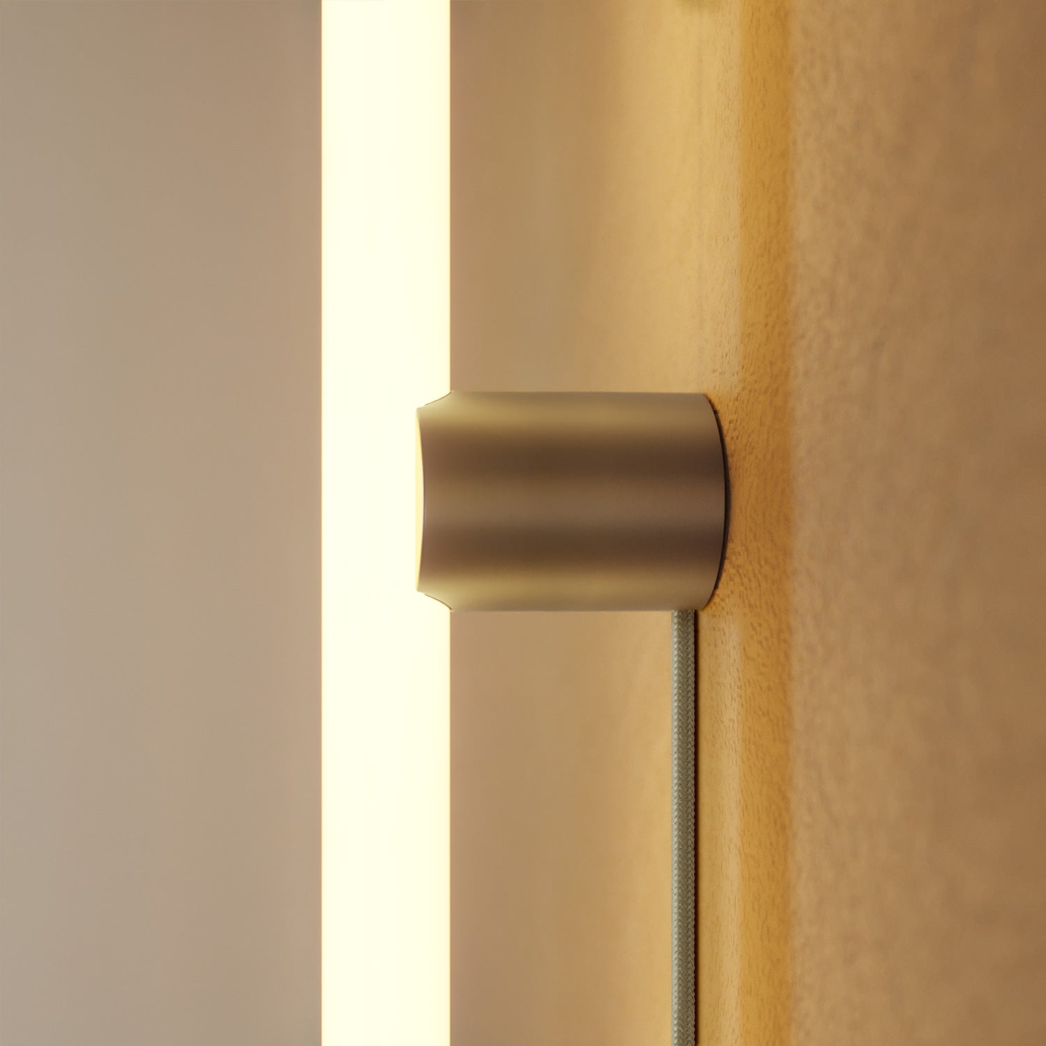 Lampada con spina con finitura metallica e lampadina LED lineare S14d - Titanio satinato