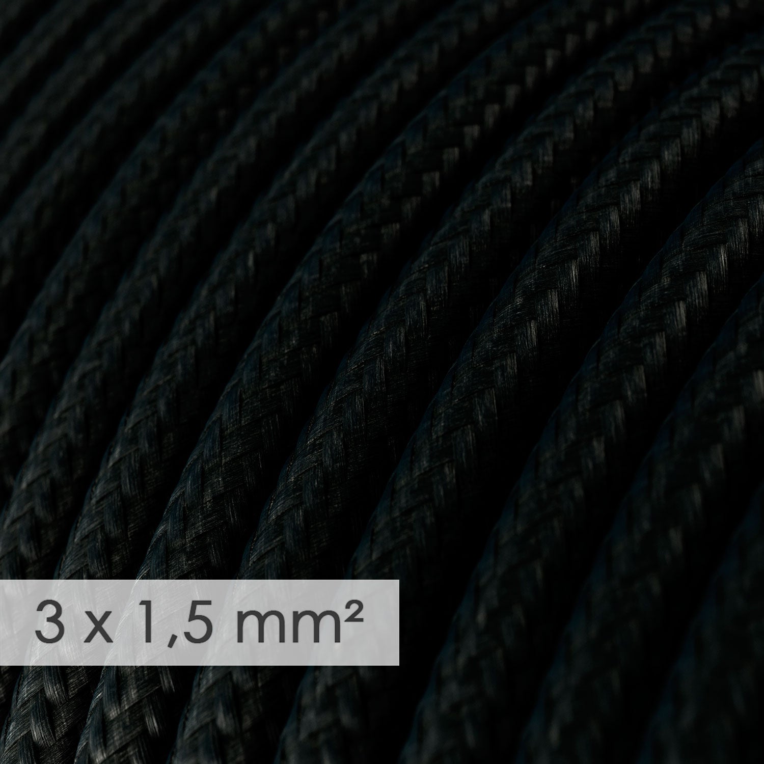 Multipresa tedesca con cavo in tessuto nero lucido e spina Schuko con anello comfort Bianco
